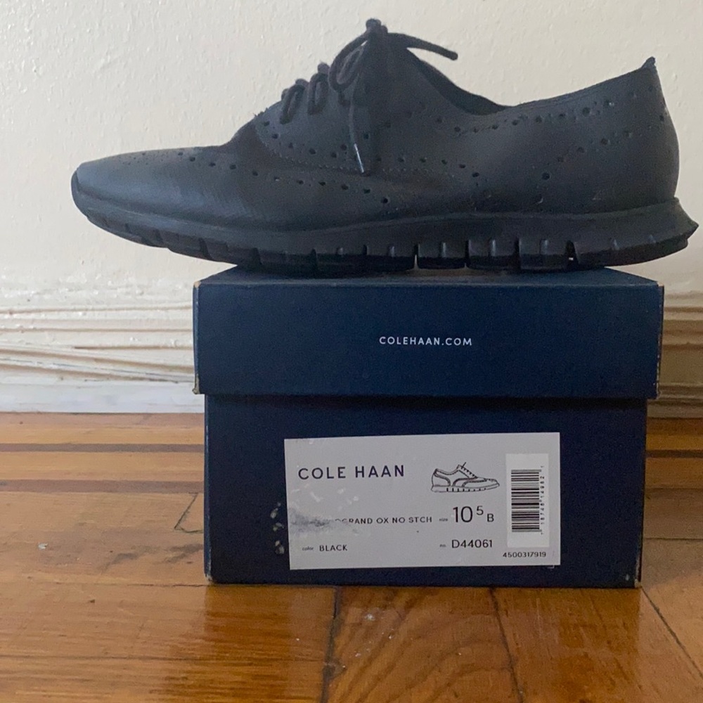 Cole Han Women’s sneaker Black 10.5